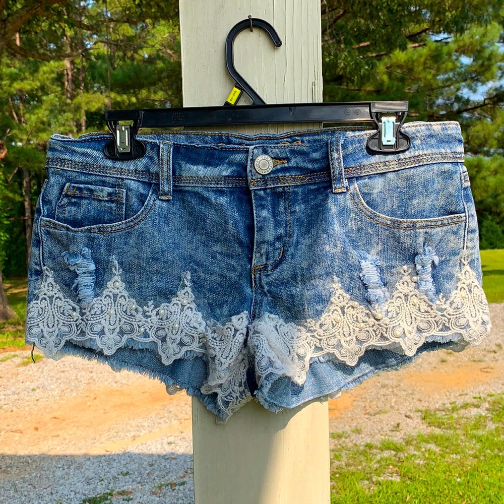 Rue 21 Lacy Denim Shorts size 5/6